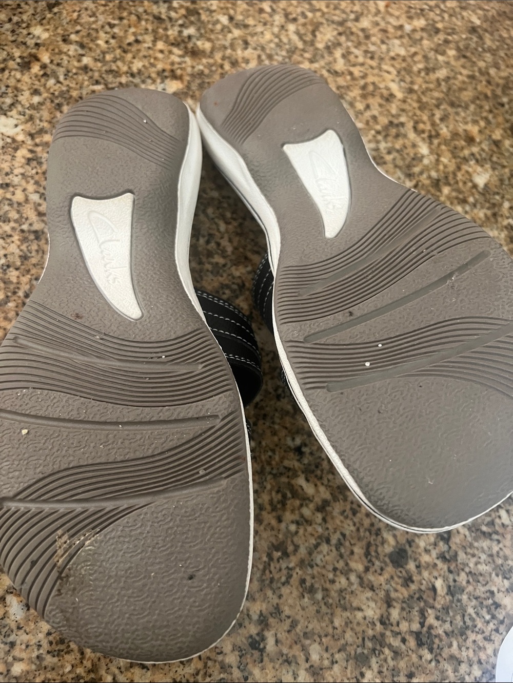 Clarks Black Cloudsteppers Double-Strap Slide Sandals 7 - Picture 2 of 3